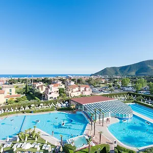 **** Aparthotel 2 Village Italia